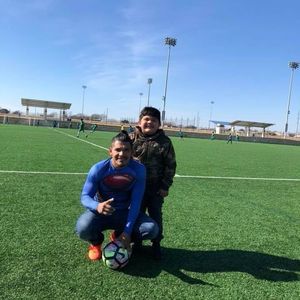 Meet your Posher, Chikiz